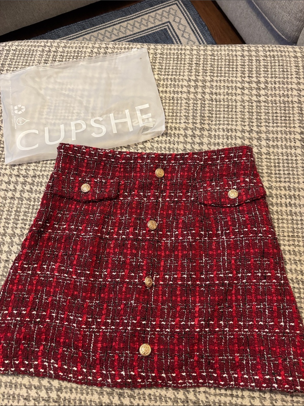 CUPSHE Red Tweed Button-Front Mini Skirt with Gold Buttons